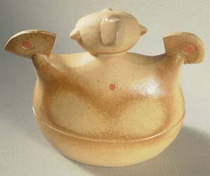 陶器の縁起物人形「ビック笑顔」