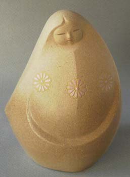 和の陶器の人形・菊
