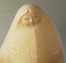 和の陶器の人形・菊